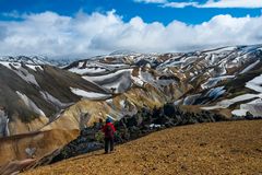 Am 20. Juni liegt immer noch Schnee. Landmannalaugar wurde gerade erst eröffnet.