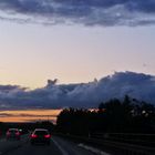 am Abend  auf der Autobahn