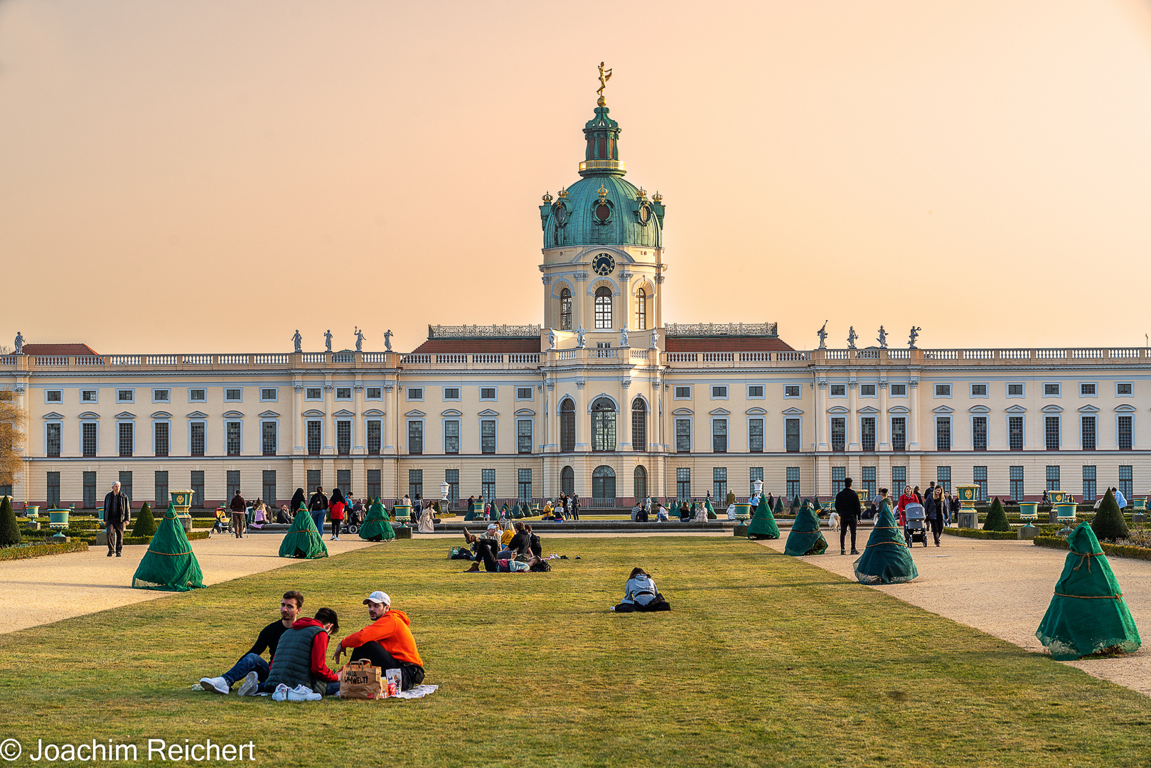 Am Abend des 25. Februar 2021 im Schlossparkt von Charlottenburg