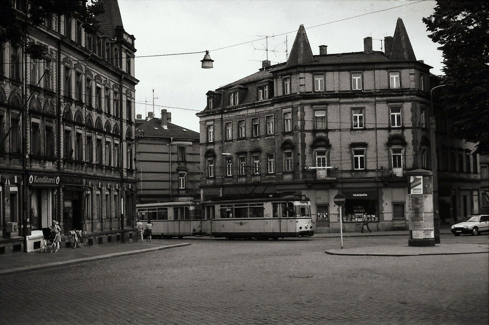 Am Alexander Puschkin Platz . Foto & Bild bus & nahverkehr