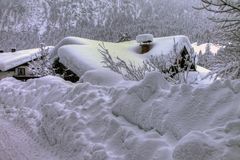 ...am Alpenrand leichter Schneefall möglich...