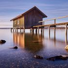 Am Ammersee, ein Bootshaus in Stegen