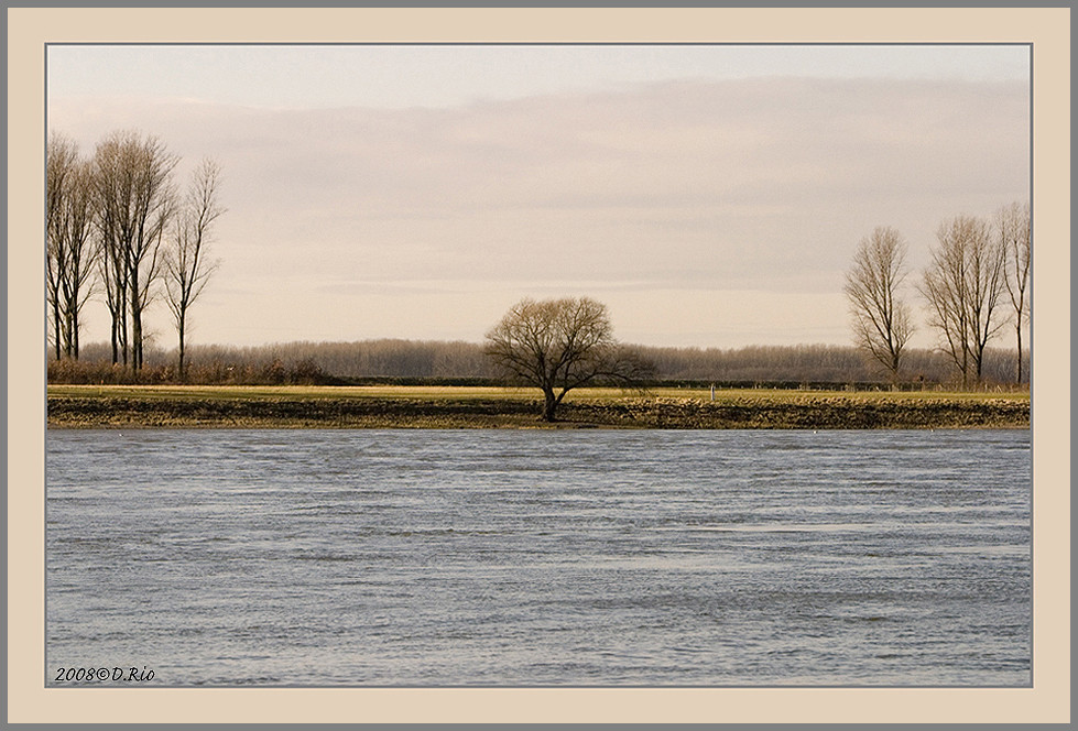 Am anderen Ufer !