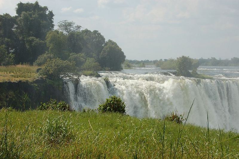 ... am Anfang der Victoria Falls