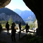 Am Ausgang der Höhle