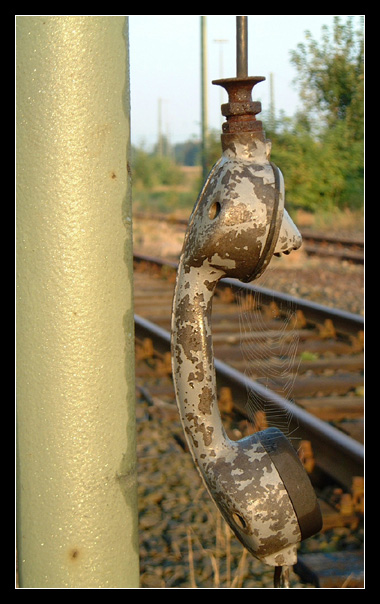 Am Bahngleis II: Telefon