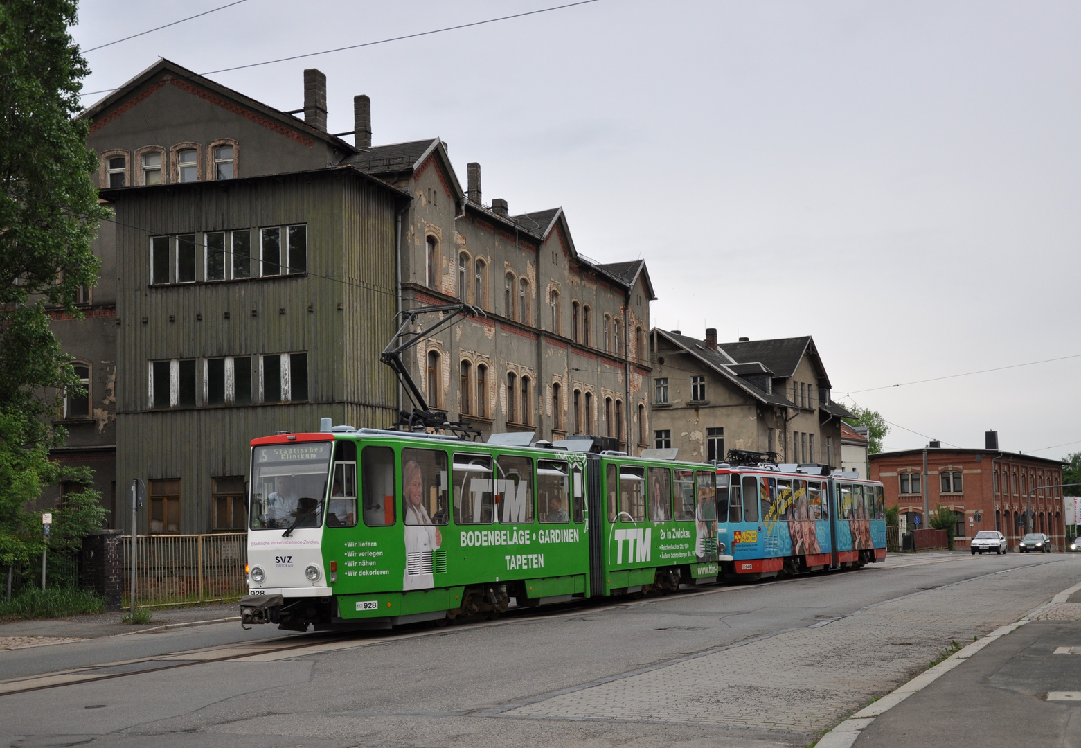 Am Bahnhof