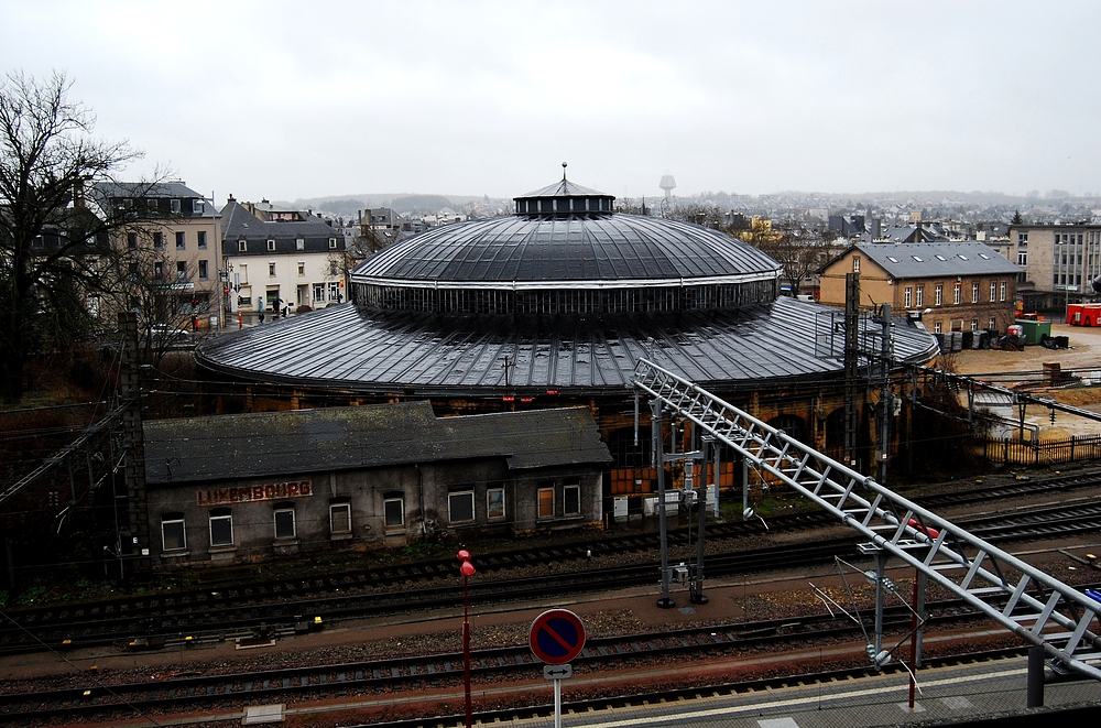 Am Bahnhof