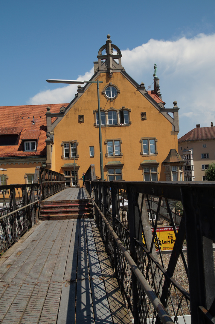 Am Bahnhof