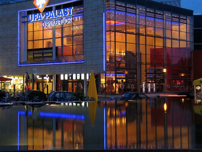 Am Bahnhof Osnabrück Foto & Bild architektur, architektur bei nacht