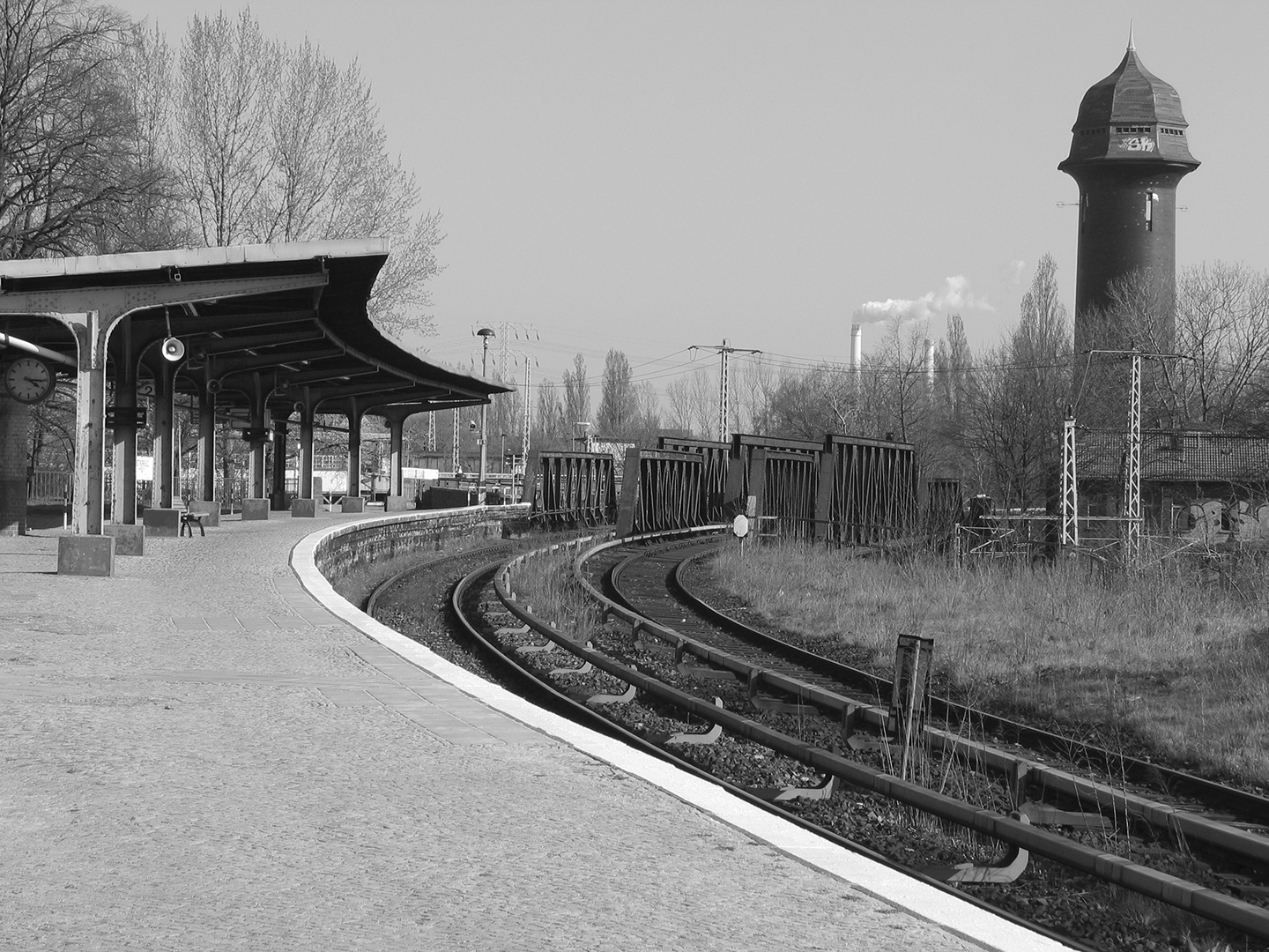 Am Bahnhof Ostkreuz 2