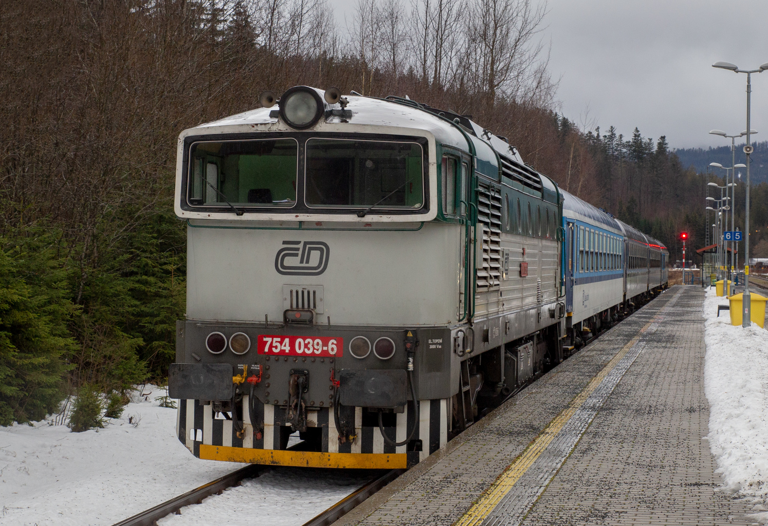 Am Bahnhof von Železná Ruda/Bayerisch Eisenstein