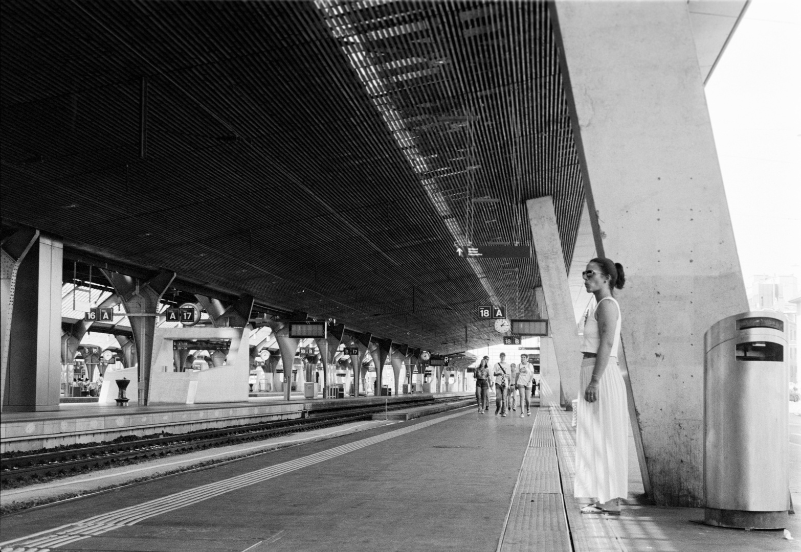 am Bahnhof Zürich HB mit einer guten Freundin