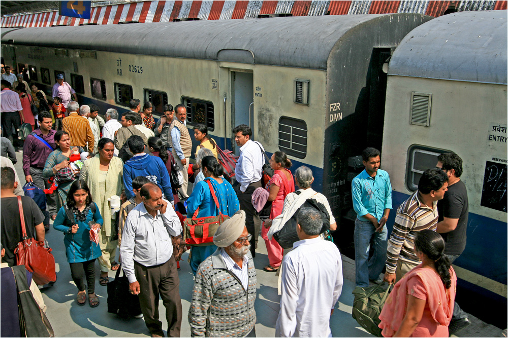 am Bahnsteig in Haridware