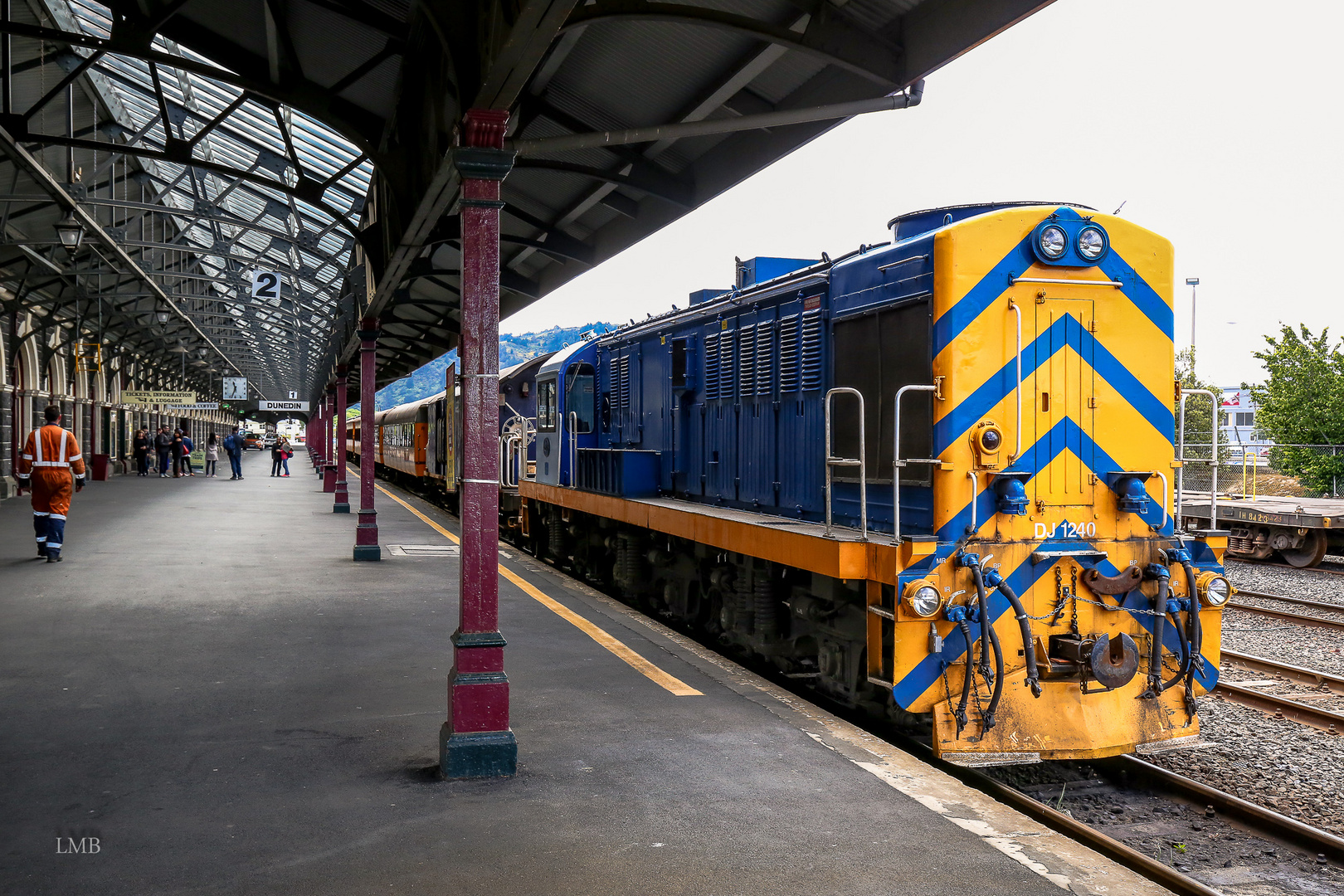 Am Bahnsteig von Dunedin