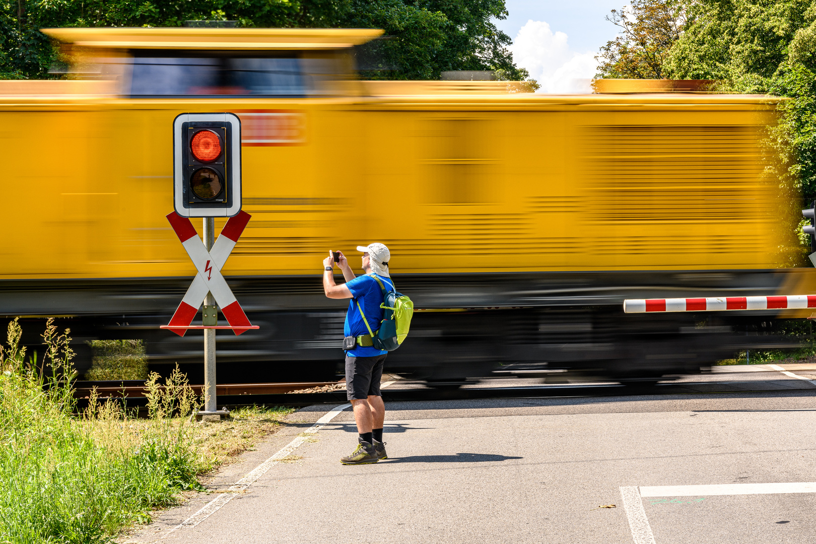 am Bahnübergang von Görlsdorf in Brandenburg