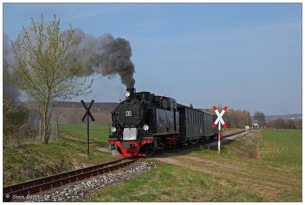 Am Bahnübergang vor dem Mansfelder Paradies