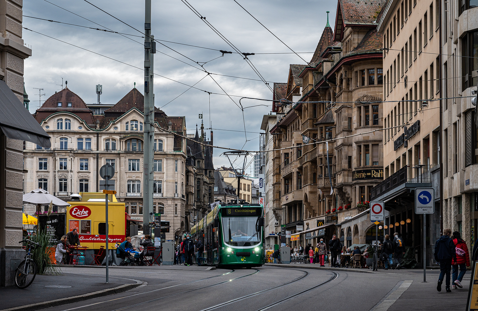 Am Basler Marktplatz