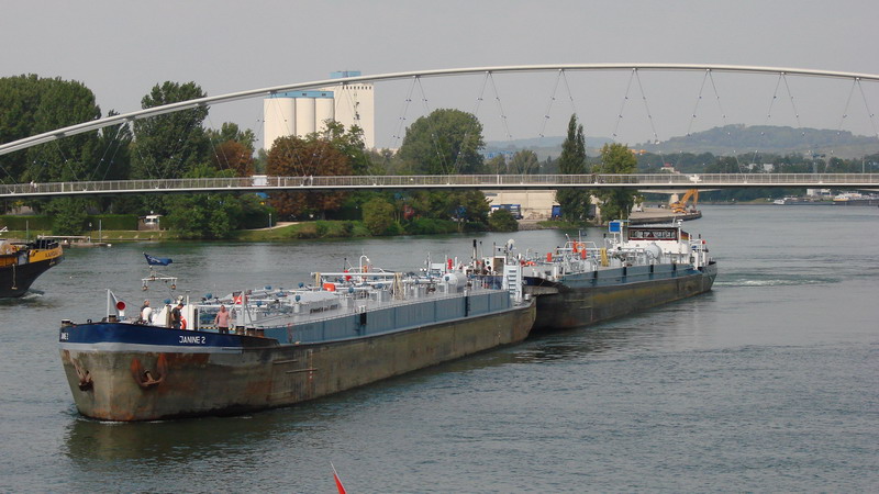 am Basler Rheinhafen