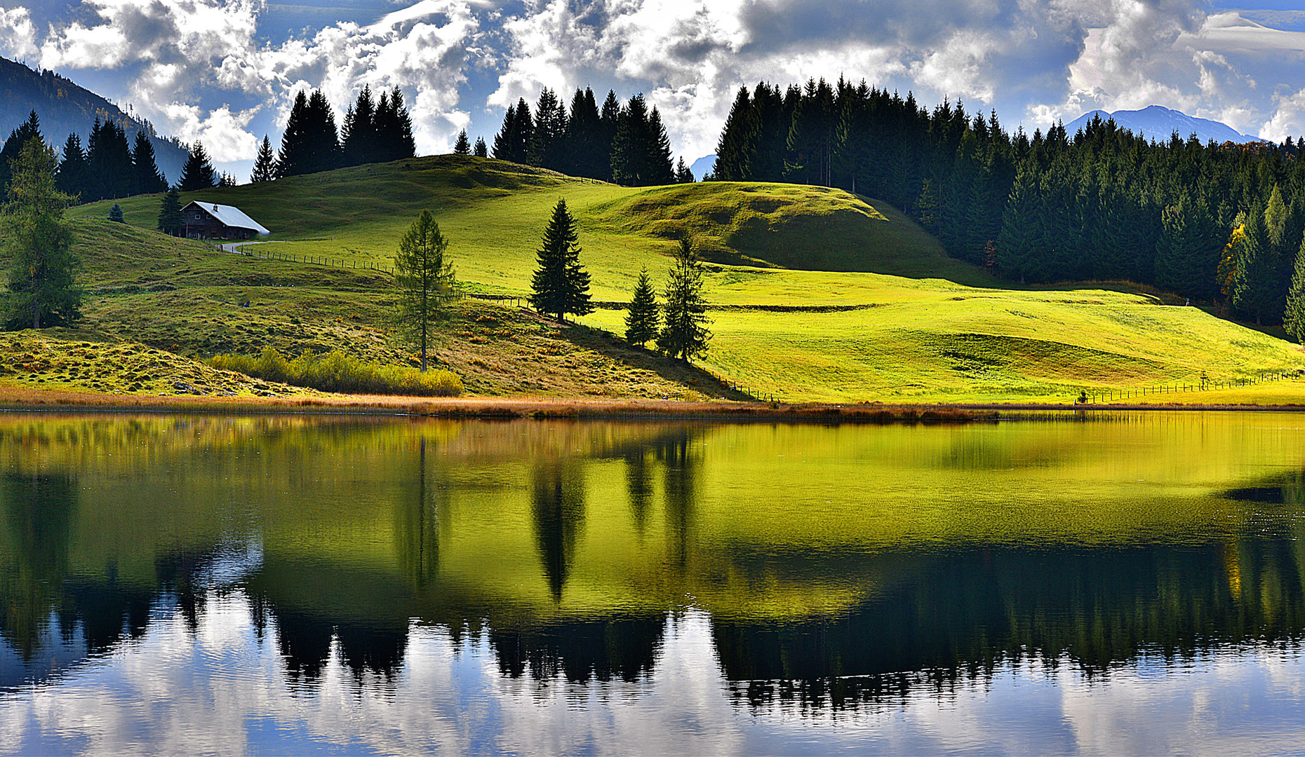 Am Bergsee im Salzburger Land