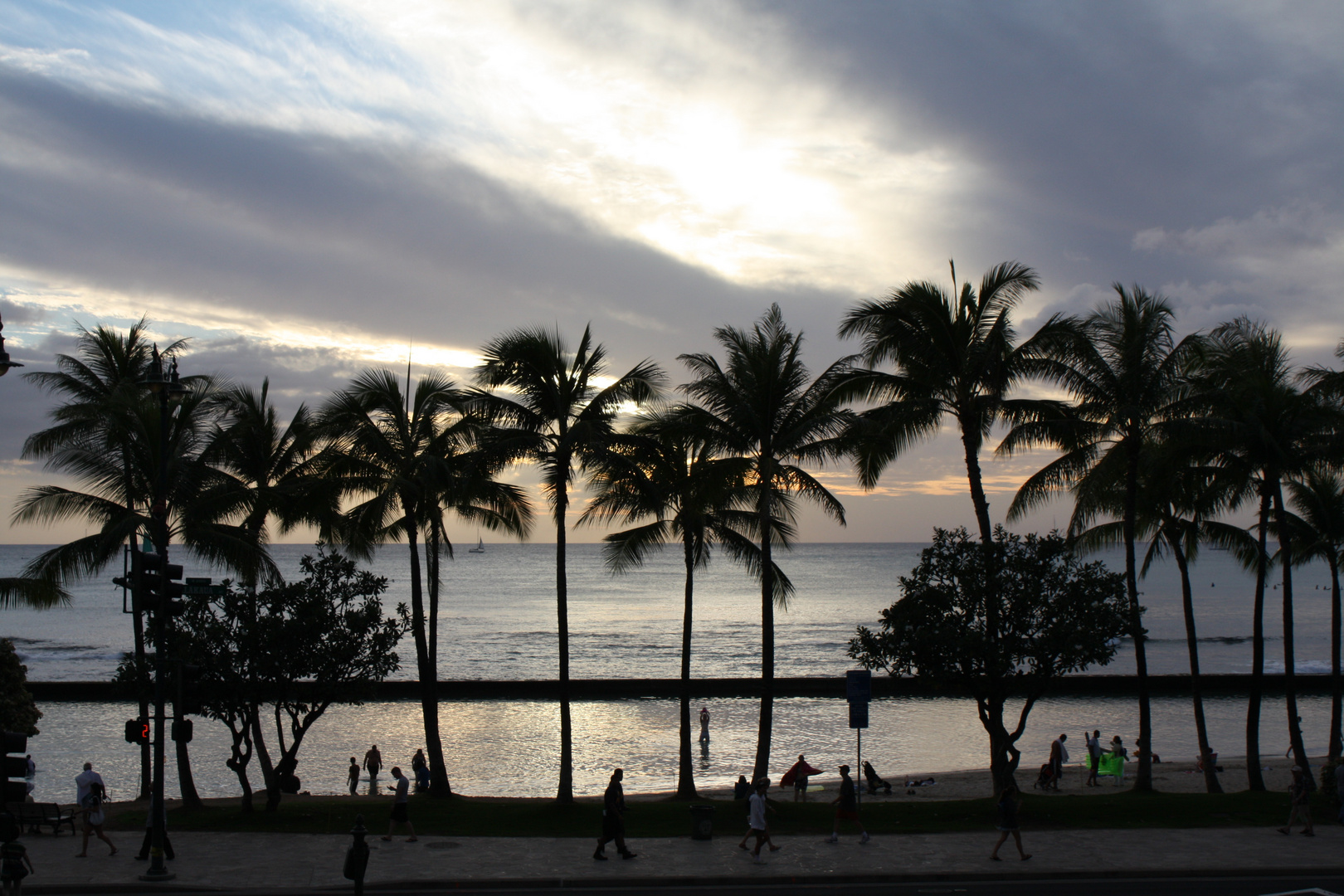 Am berühmten Waikiki Beach