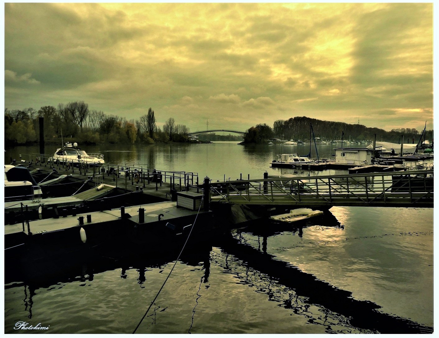 Am Bootshafen (I)