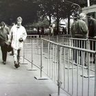 Am Brandenburger Tor 1990.