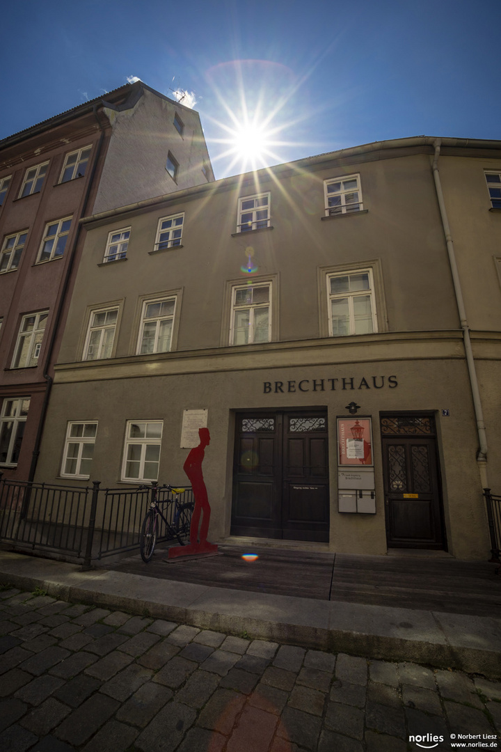 Am Brechthaus in Augsburg