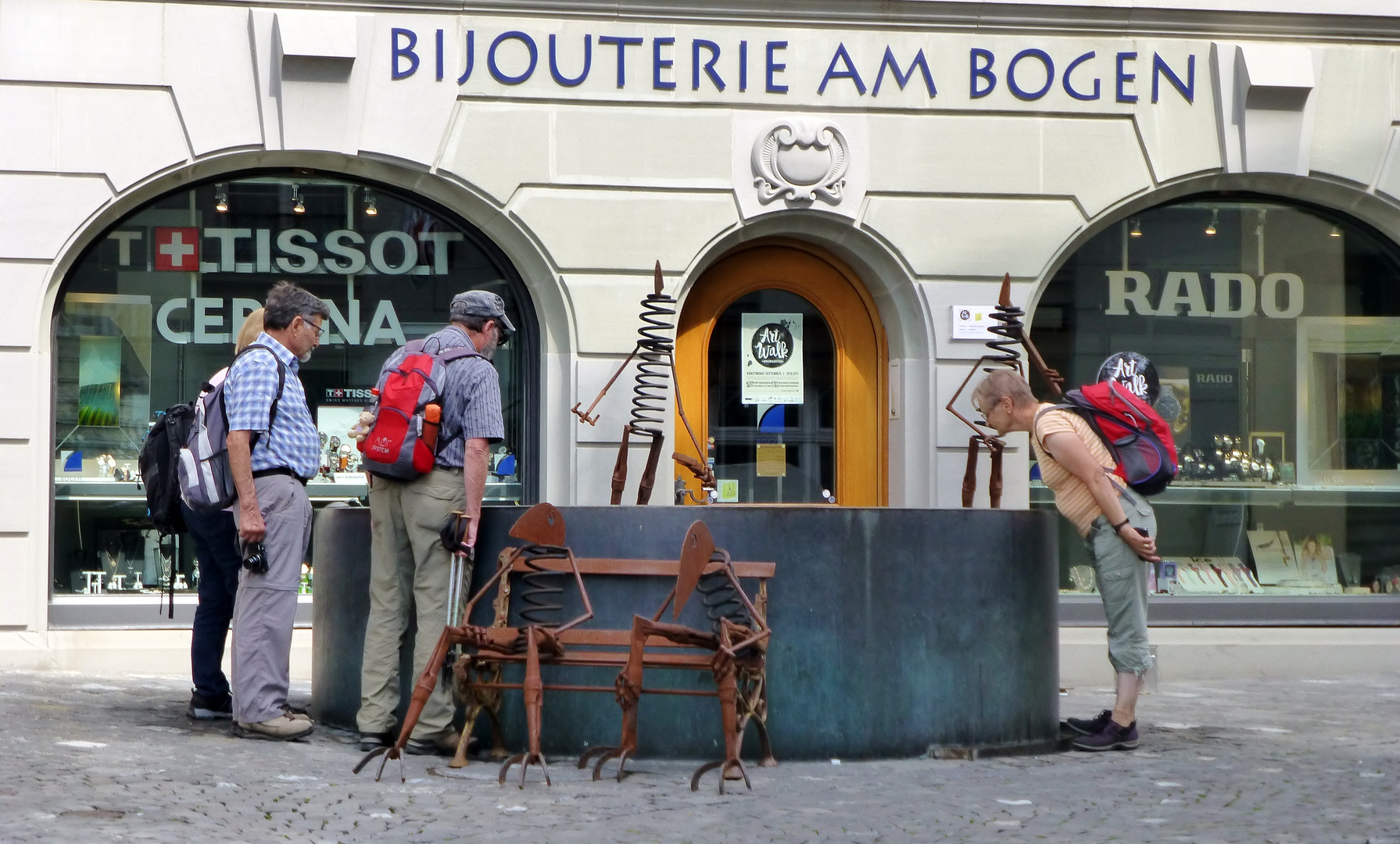 Am Brunnen vor dem Bogen