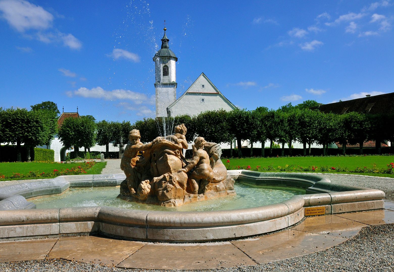 Am Brunnen vor dem Tore....