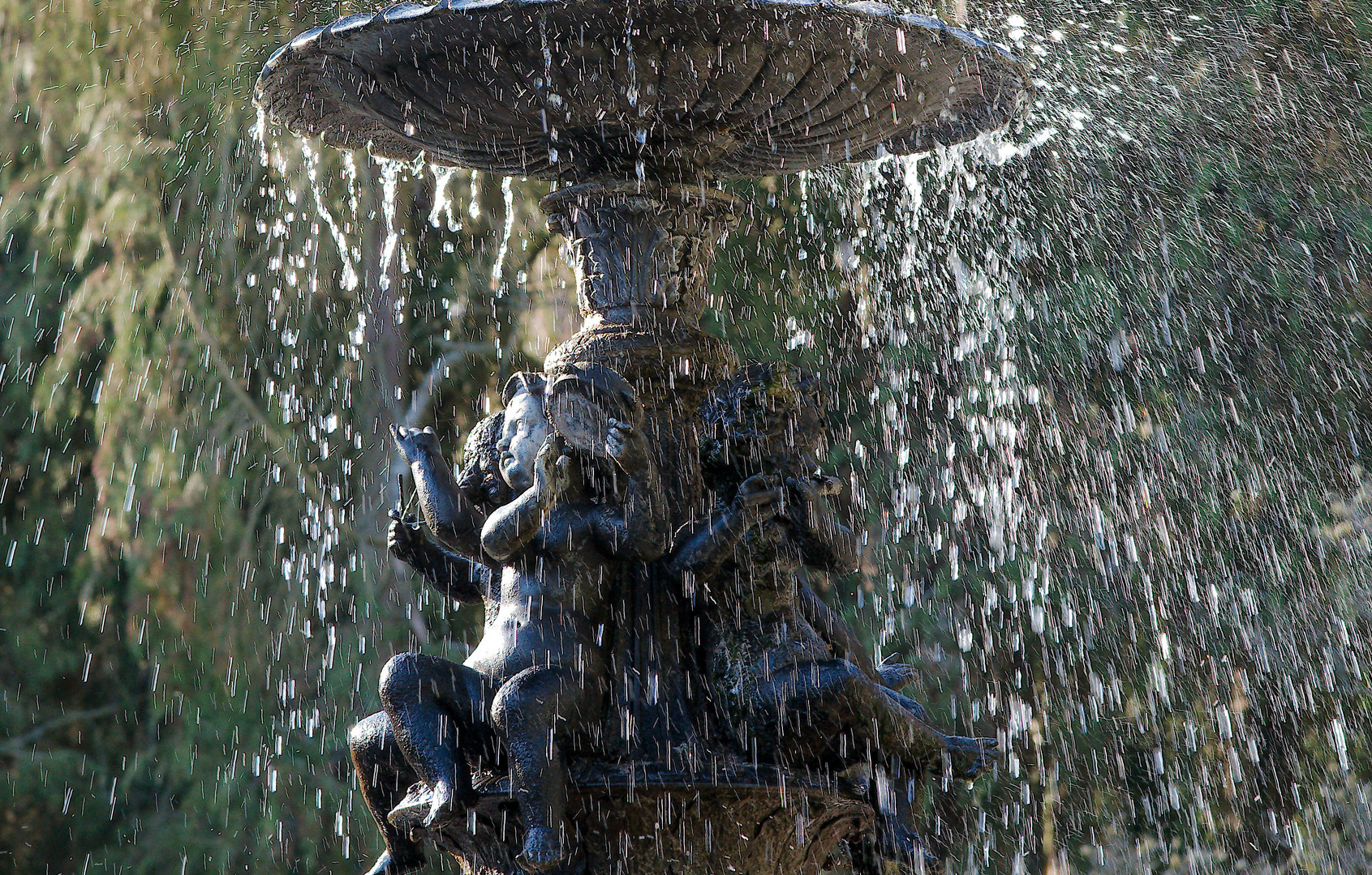 Am Brunnen vor dem Tore...