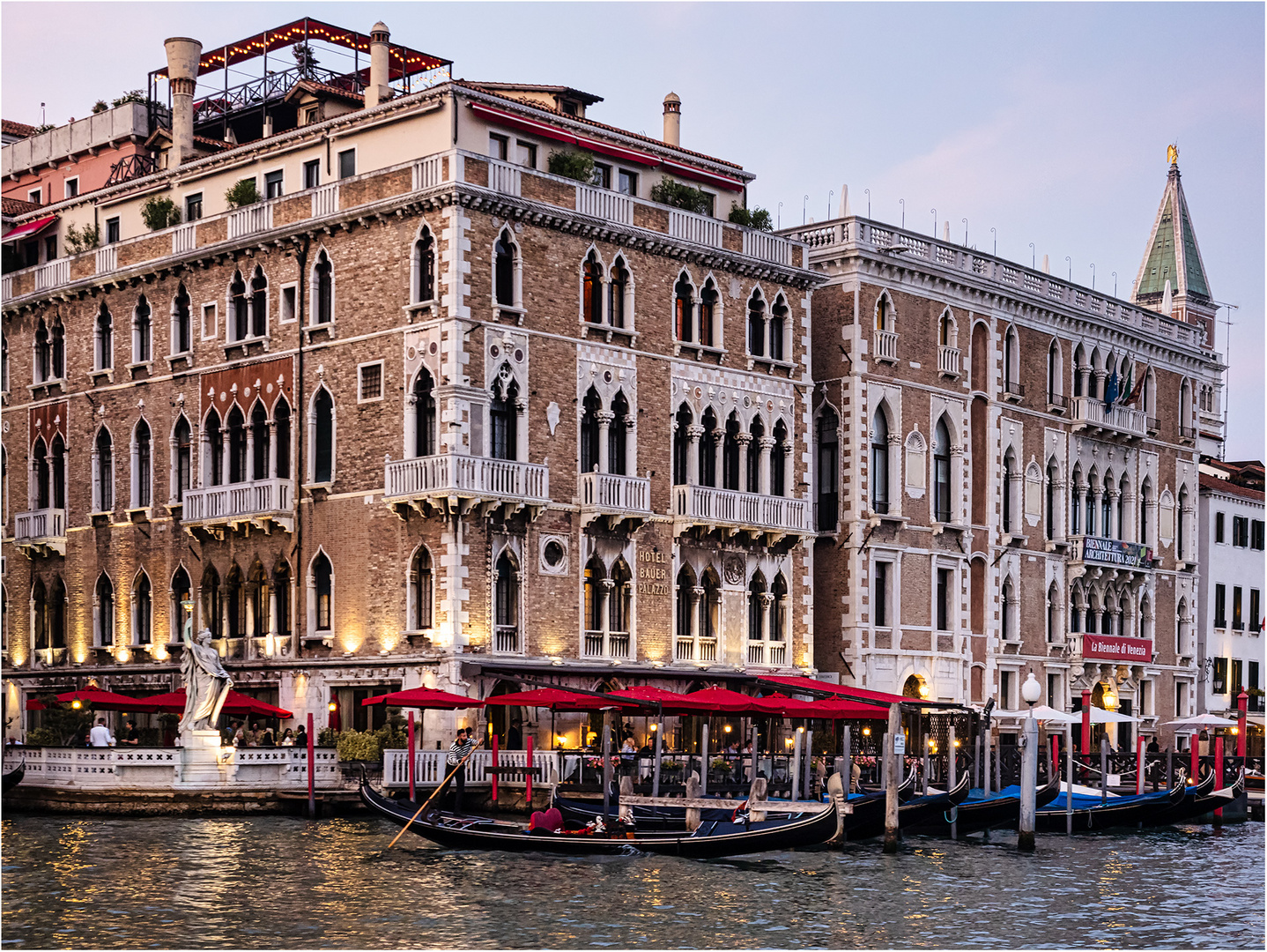 Am Canal Grande