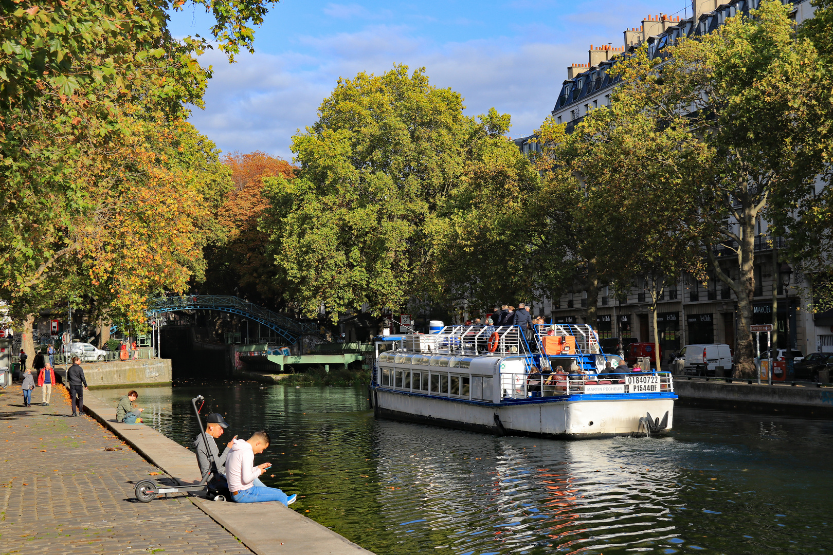 Am Canal Saint-Martin