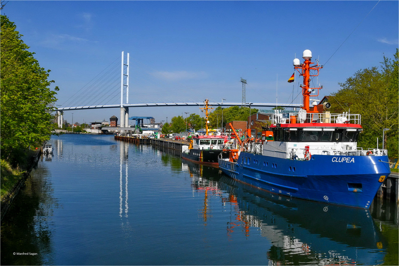 Am Dänholm-Kanal, er trennt den kleinen und den großen Dänholm...  