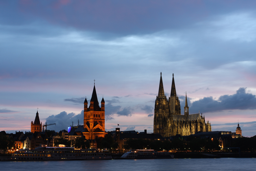 Am Dom zo Kölle, zo Kölle am Rhing