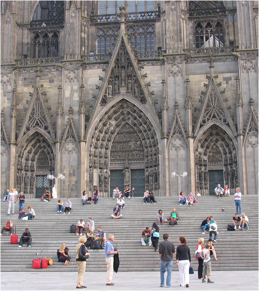 Am Dom zu Köln ist immer was los...