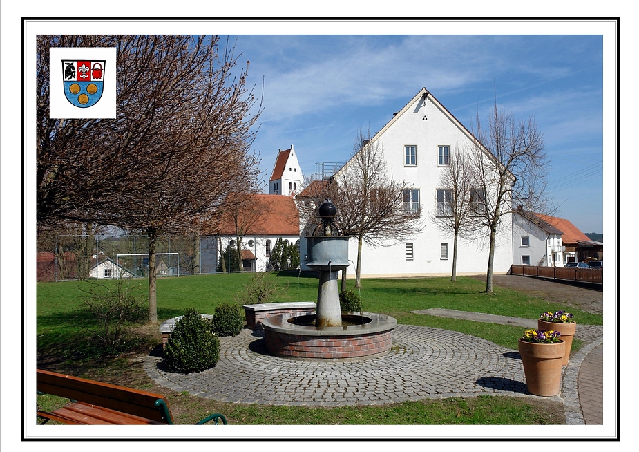am Dorfplatz. Foto & Bild  architektur, zierbrunnen, umgebung