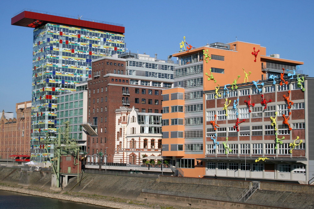 Am Düsseldorfer Medienhafen