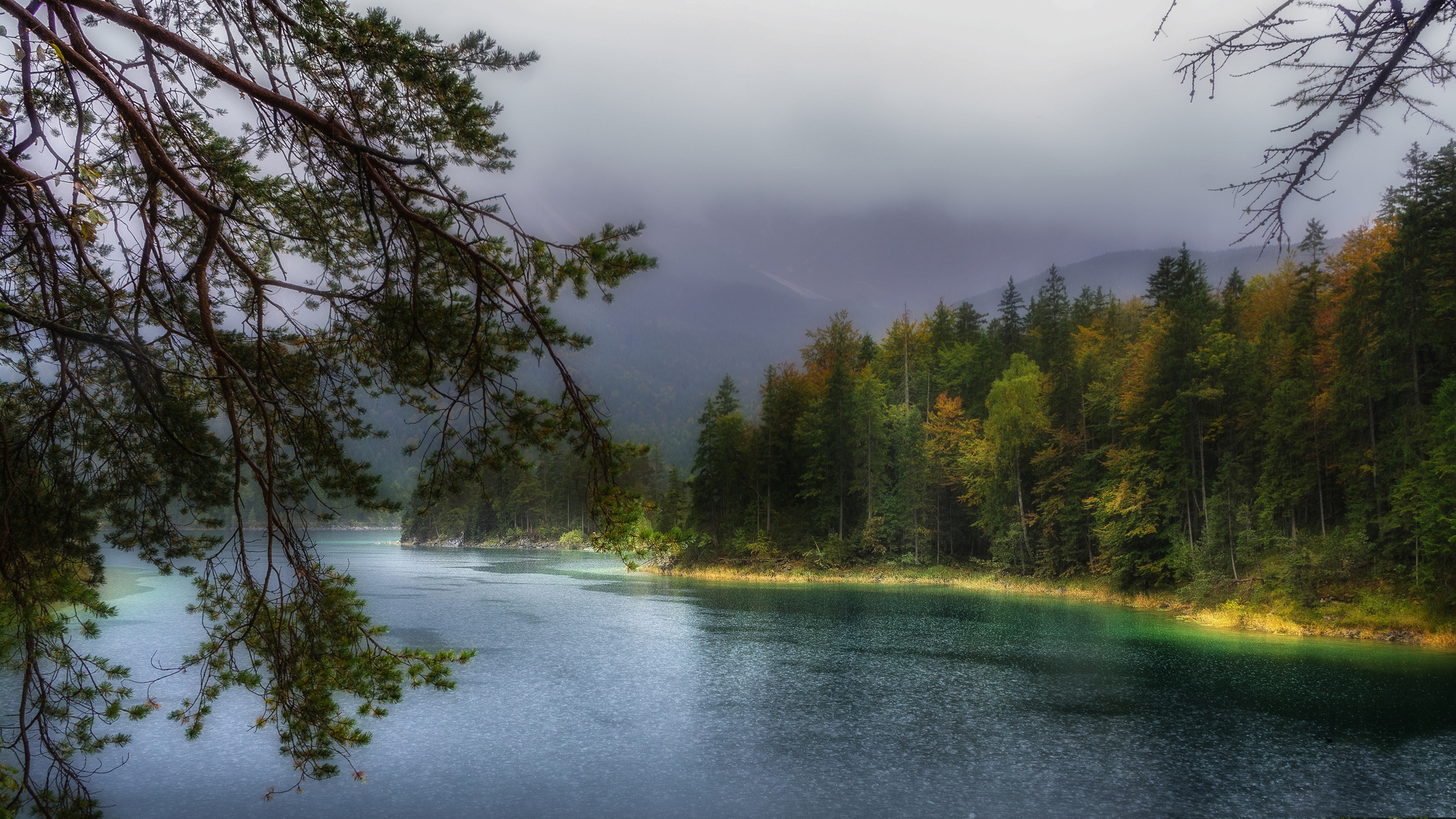 Am Eibsee regnet es immer noch....