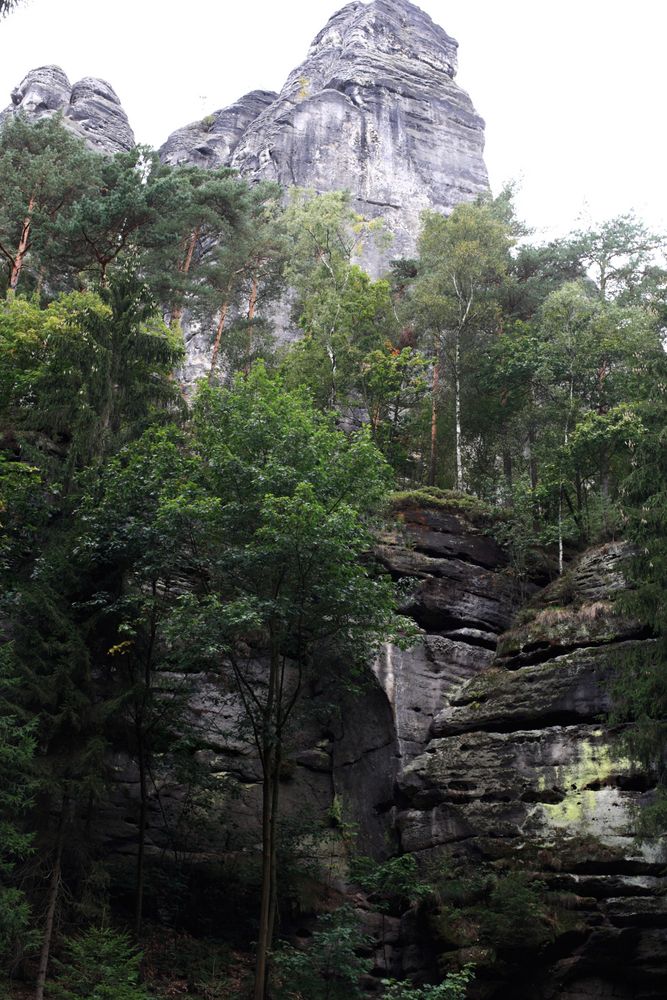 Am Eingang der Rathener Felsenbühne