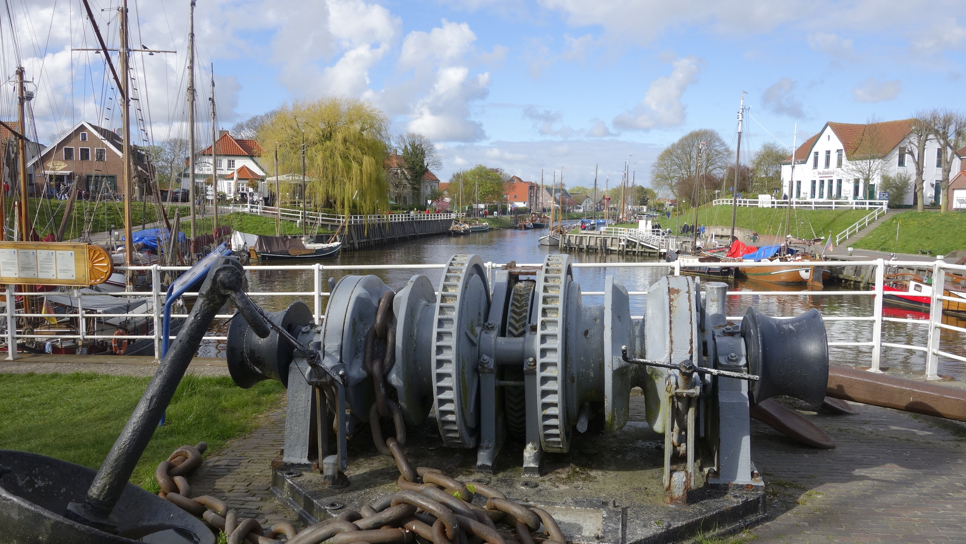 Am Eingang zum Sielhafen im Nordseebad Carolinensiel