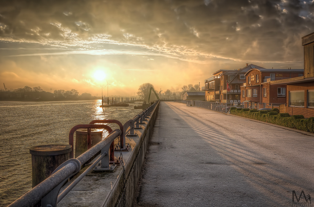 am Elbblick in HH Finkenwerder