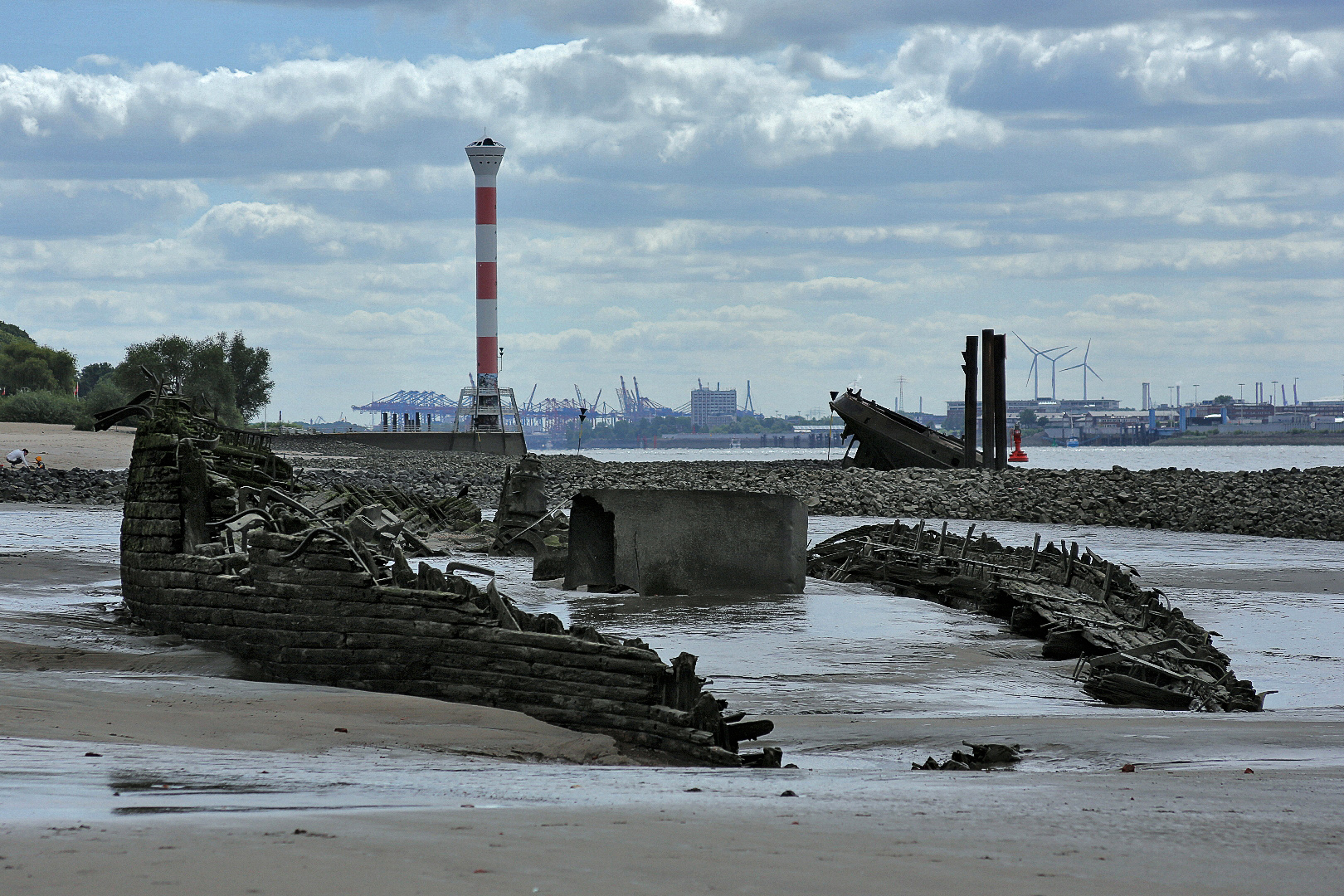 Am Elbufer in Blankenese