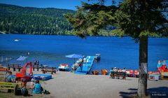 Am  Elektro-/Tretbootverleih in Schluchsee Strandbad