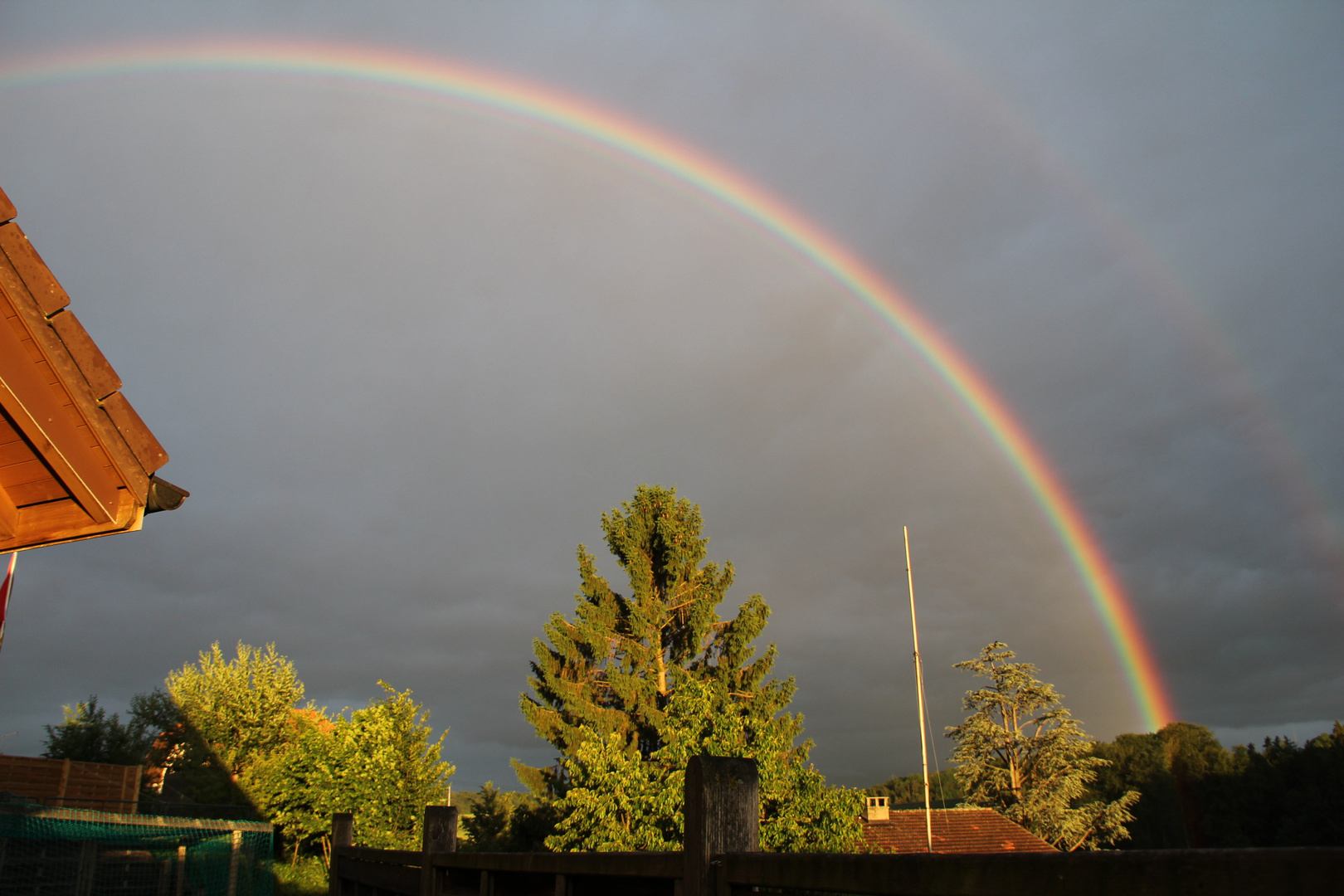 am Ende eines Regenbogens findet man das Glück