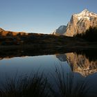 am finsteren Bergsee