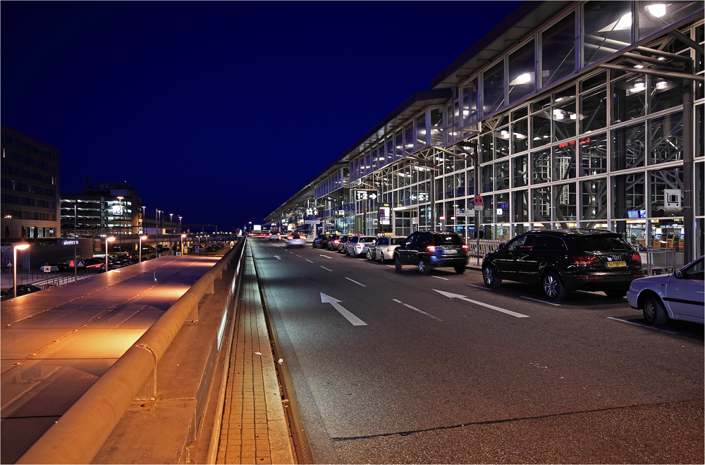 Am Flughafen