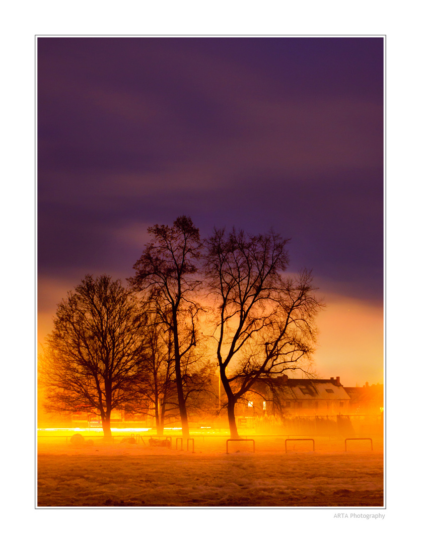 Am frühen Abend bei Schnee und Nebel