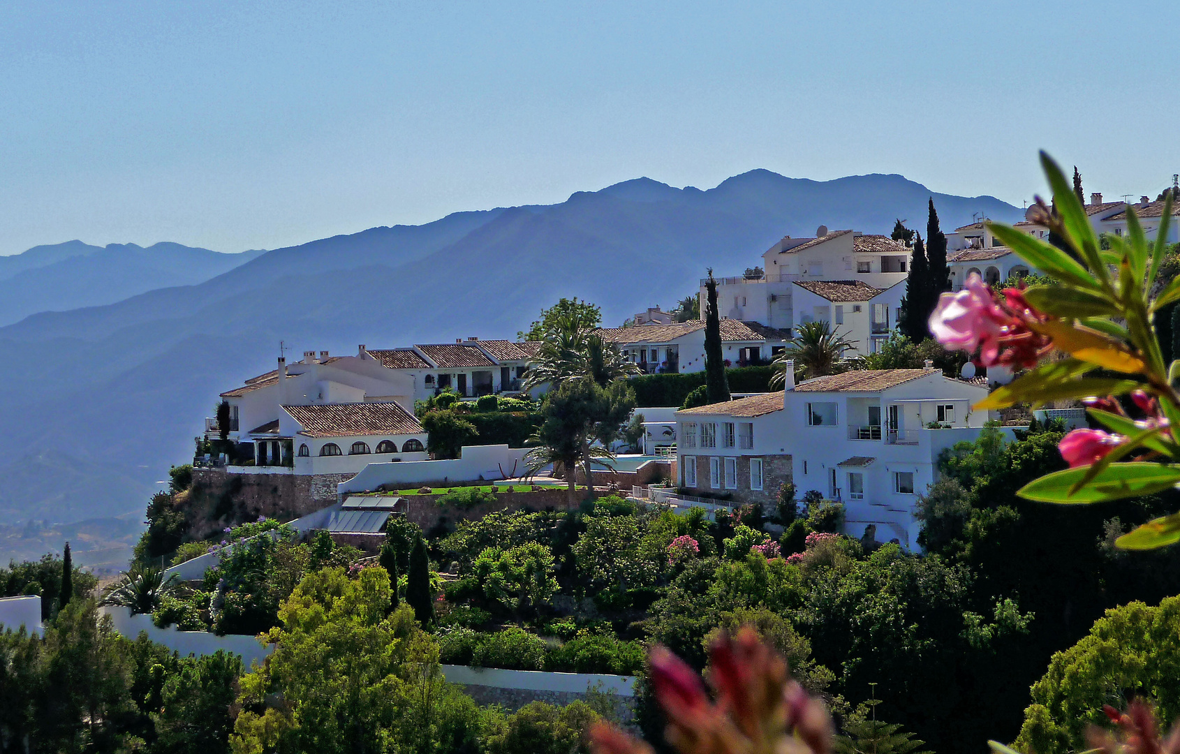 Am Fuß der Berge - Andalusien