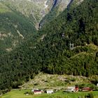 am Fuß der Berge wohnen